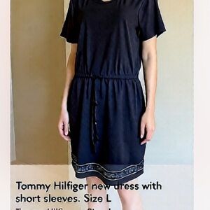 Tommy Hilfiger new dress with short sleeves. Size L